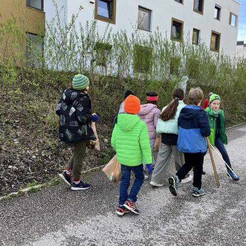Müll sammeln 3b 2024