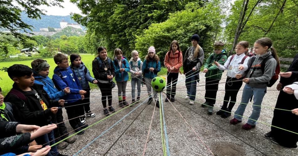 Waldtag mit Waldpädagogin 4b 2025